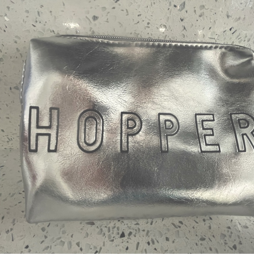 Hopper silver metallic cosmetic bag